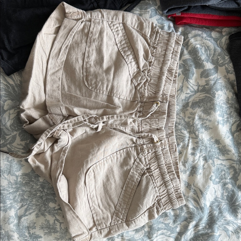 Guess Tan Cargo Shorts Relaxed Fit Cotton Blend